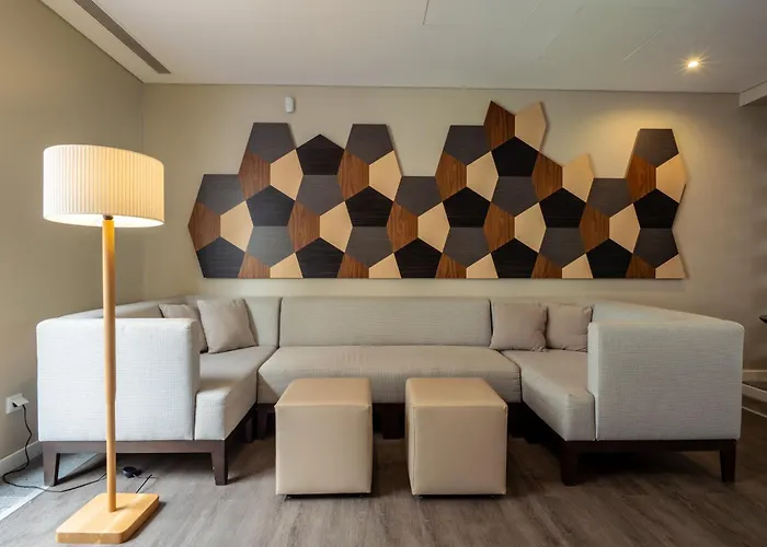 Do Colegio Otel Ponta Delgada