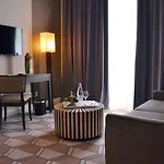 Do Colegio Hotel 4*