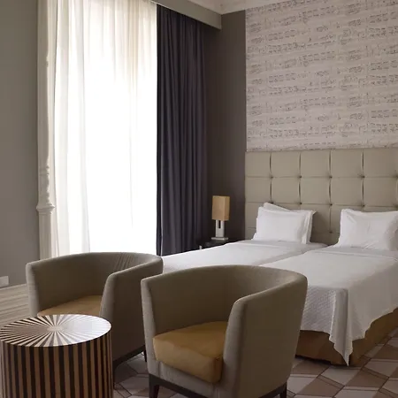 ドゥ コレヒオ 4*