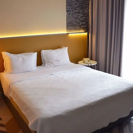 Do Colegio Hotel 4*