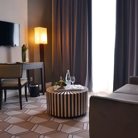 Do Colegio Hotel 4*
