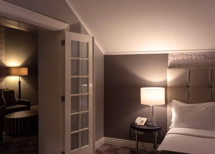 Do Colegio Szálloda 4*