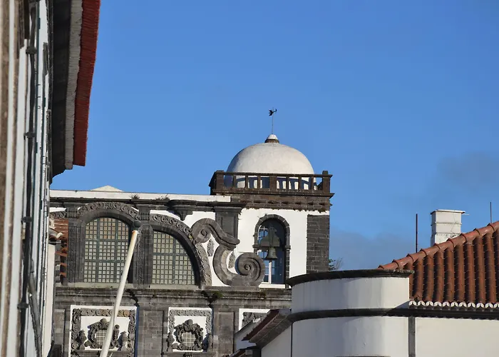 Do Colegio Szálloda